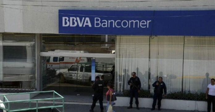 estafa de quienes se hacen pasar por BBVA Detallan cómo operan las estafas de sujetos que se hacen pasar por empleados de bancos, en este caso de BBVA. No caigas en su juego