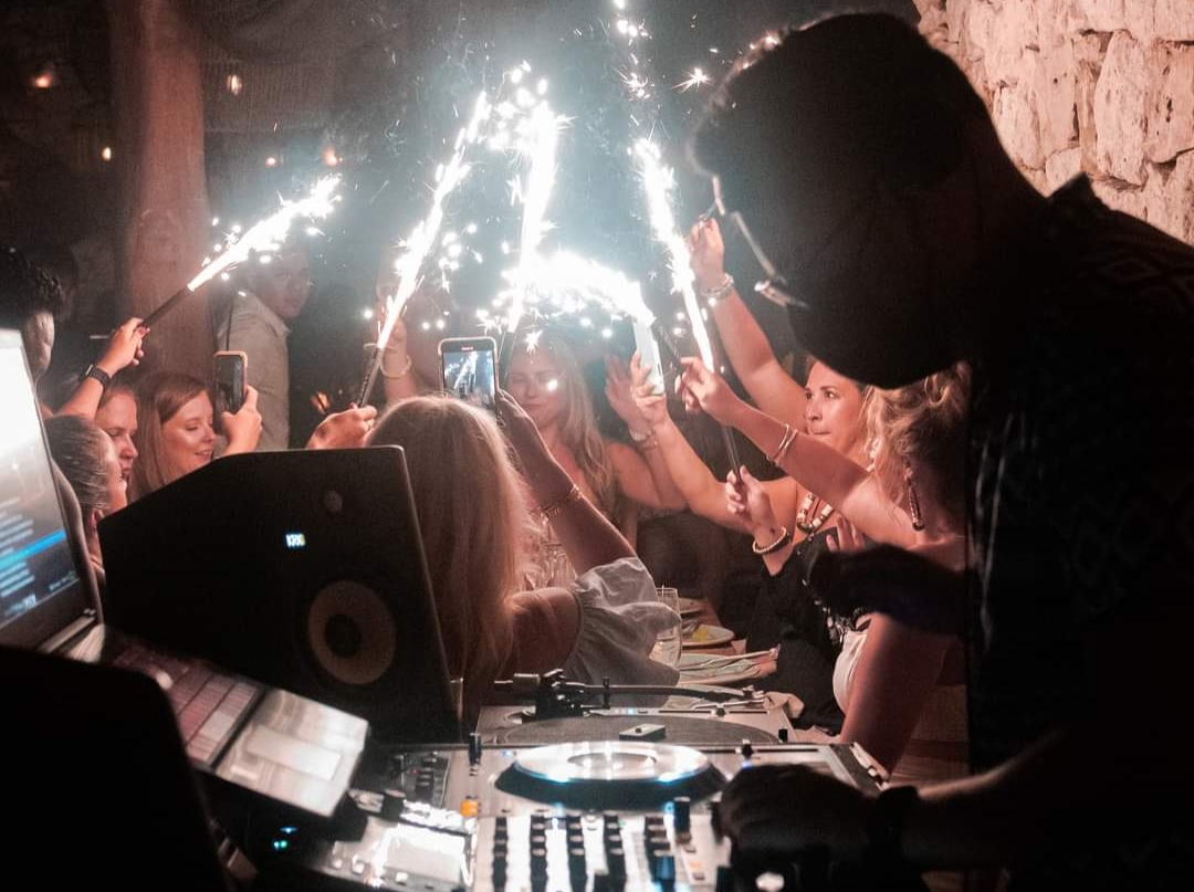 LA HISTORIA DEL ROSANEGRA el grupo restaurantero que tiene 9 establecimientos en Tulum Quinta