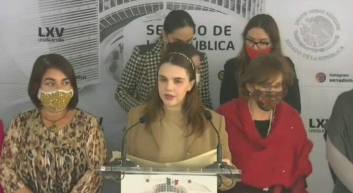habla victima de violacion La víctima del diputado panista acusado de violación acudió al Senado a contar su caso y a exigir justicia contra su agresor. Foto: Captura de video
