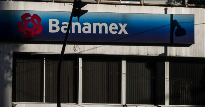 venta de Banamex Un empresario cercano a la 4T y AMLO ya dijo que está analizando la posible compra de Banamex. ¿Será que le gane a otros interesados? Foto: Sin Embargo