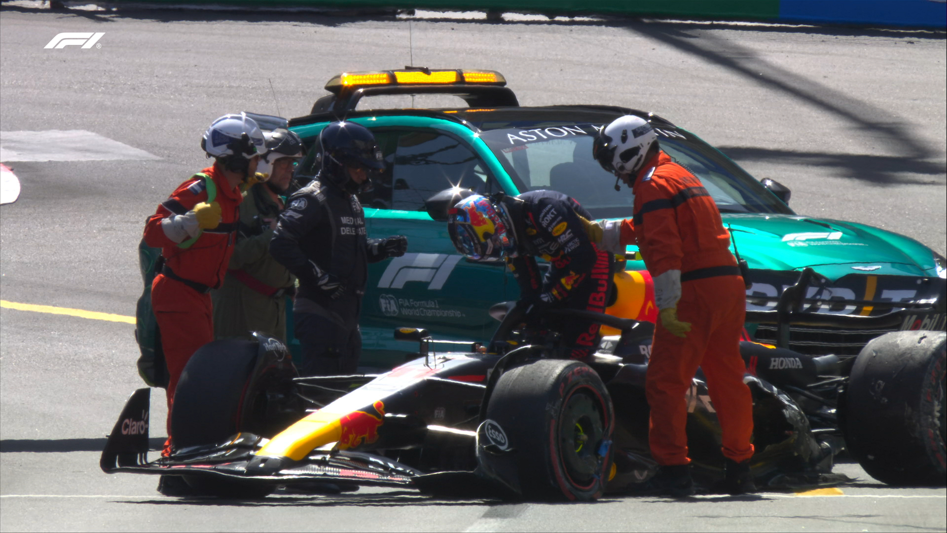 Checo Choca Contra Barrera Y Queda Eliminado En La Primera Ronda De 