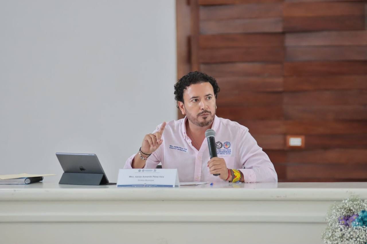 Paraderos dignos para la ciudadanía Adrián Pérez Vera, síndico de