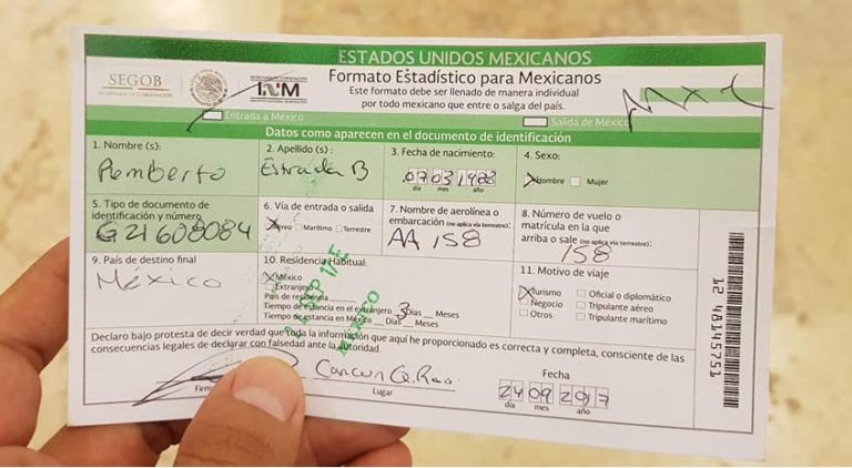 Remberto Estrada viaja mientras México está de luto