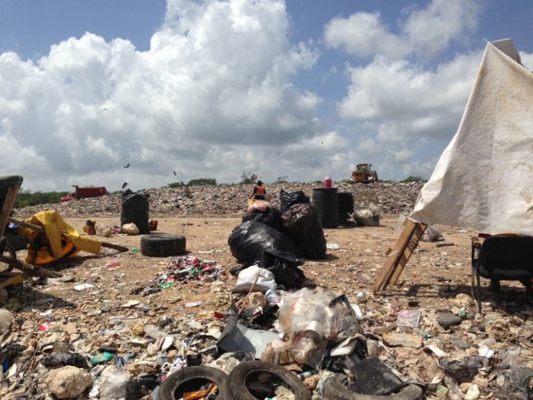 Hallan cuerpo de bebé en relleno sanitario de Cancún