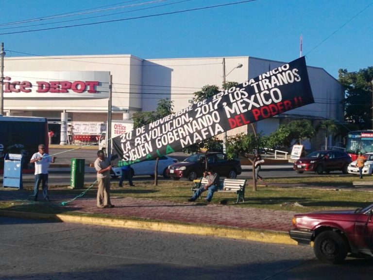 Marcan aniversario de la Revolución con protesta en El Ceviche