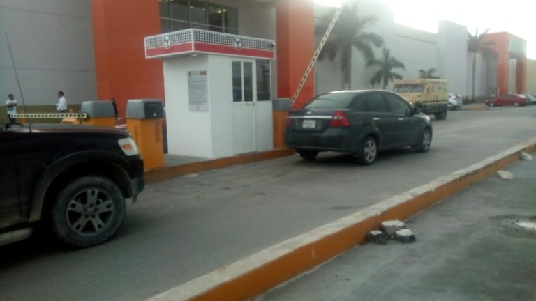 cobran estacionamiento en cancun mall
