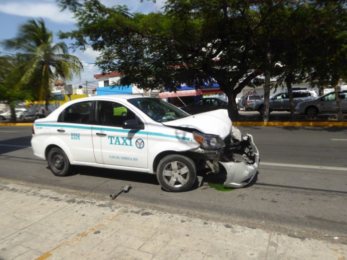TAXI DESTROZADO