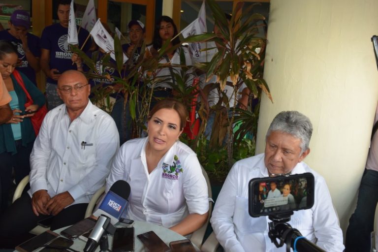 Defiende esposa de “El Bronco” corte de manos a delincuentes