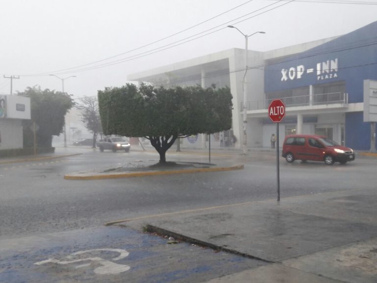 Llueve granizo en Cancún; y es el inicio de futuras tormentas