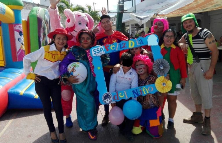 Festejan Día del Niño en la cárcel de Cancún