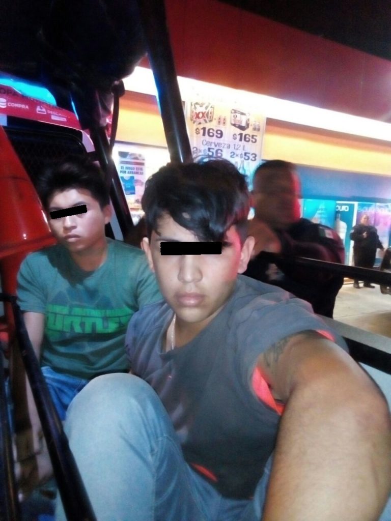 Detienen a ladrones de tiendas de conveniencia