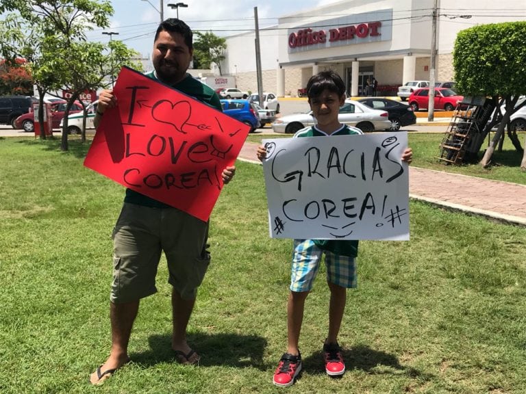 Agradecen a Corea pase de México en la Glorieta El Ceviche