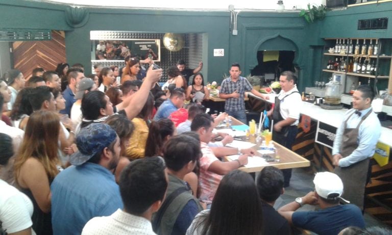 Promueven estudiantes a la cerveza artesanal