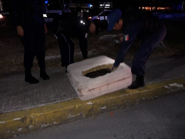 Histeria causa movilización policiaca por mesa de masaje que parecía “enmaletado”