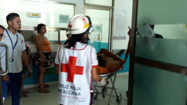 Acuchillado durante un asalto en El Crucero