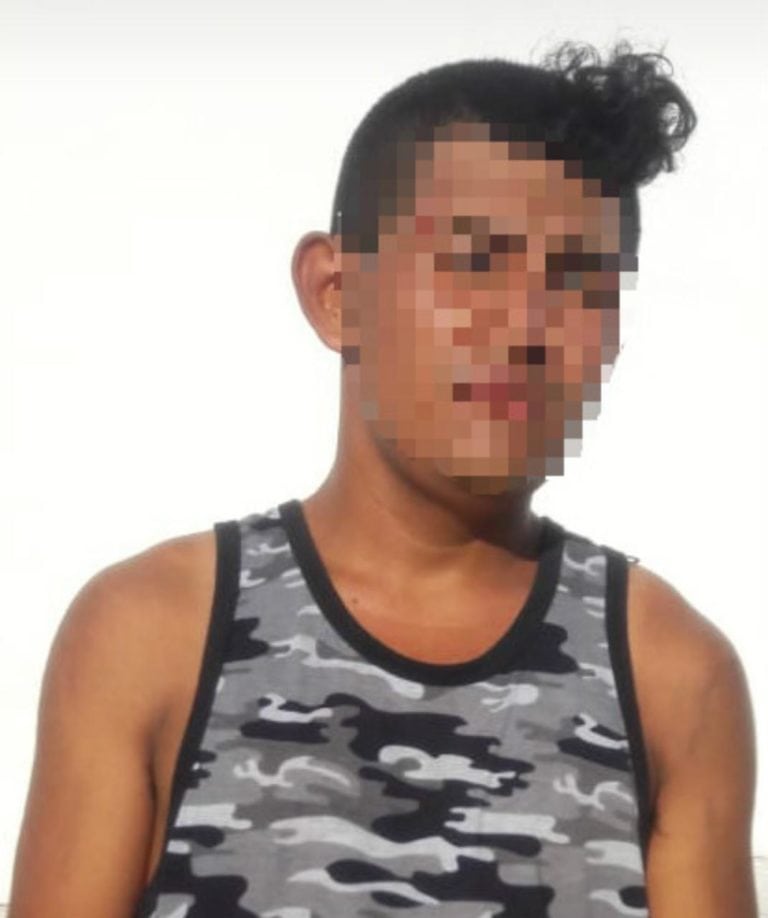 Cae un adolescente asalta-Oxxo