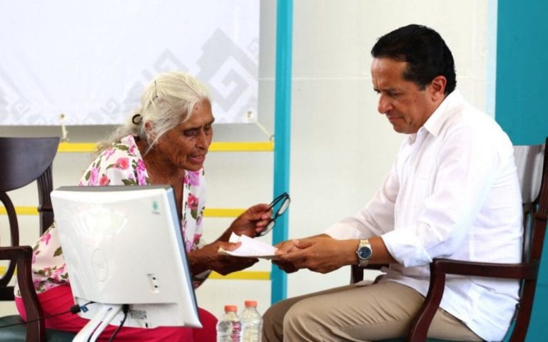 Carlos Joaquín construye gobierno cercano, gracias al programa “Platícale al gobernador”