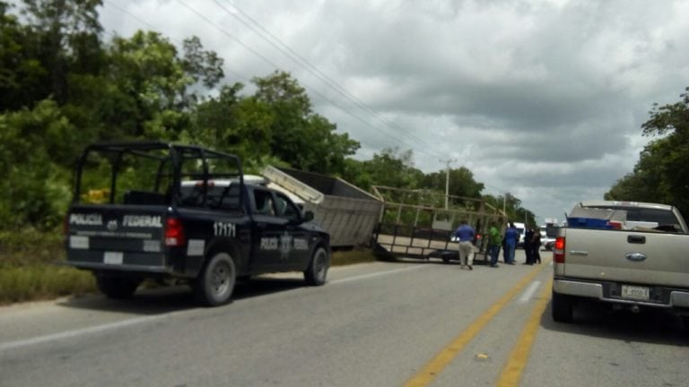 Embotellamiento por choque en el libramiento al aeropuerto