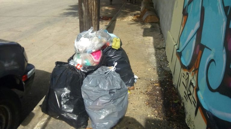 Toneladas de basura “adornan” Cancún