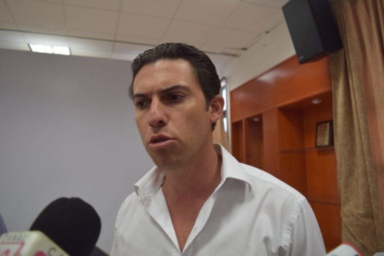 Remberto “promete” no dejar deudas a Mara