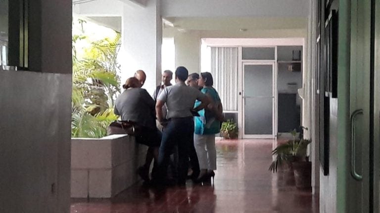 Nuevamente se retrasa el proceso de entrega-recepción en Cozumel Nuevamente se retrasa el proceso de entrega-recepción en Cozumel
