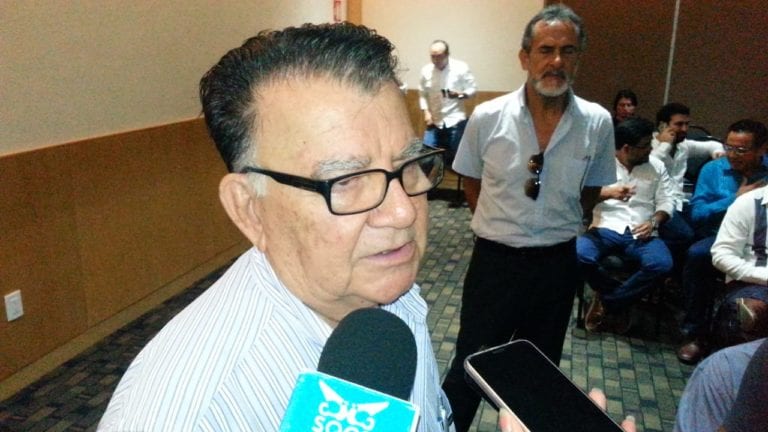 Invita Abreu a participar en consulta sobre el NAICM