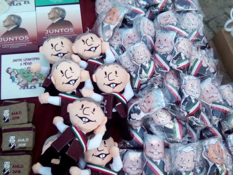 Exitosa vendimia en visita de AMLO