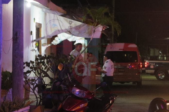 Atacan a balazos a una persona en su domicilio, en Cozumel