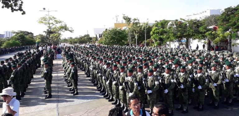 Exhiben poderío militar en Cancún