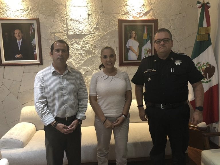 Se reúne Mara Lezama con Capella