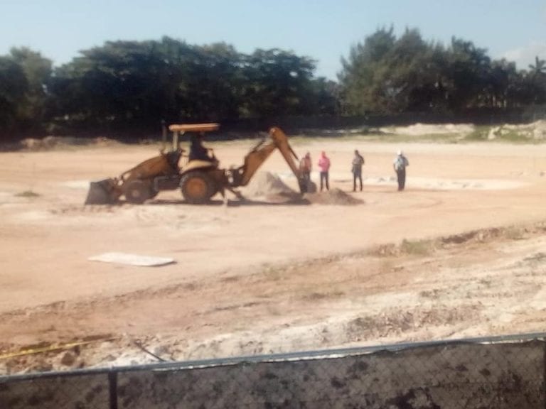 Reactivan trabajos en Playa Langosta, pese a suspensión de juez