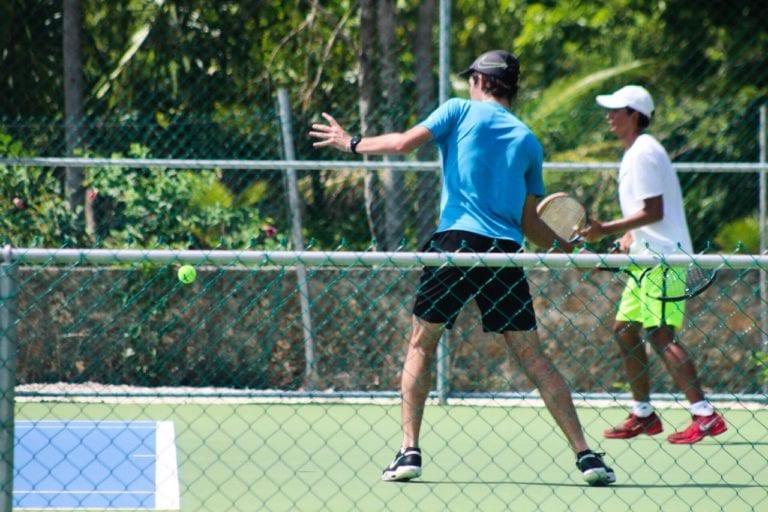 Anuncian apoyos para impulsar el talento de futuros tenistas