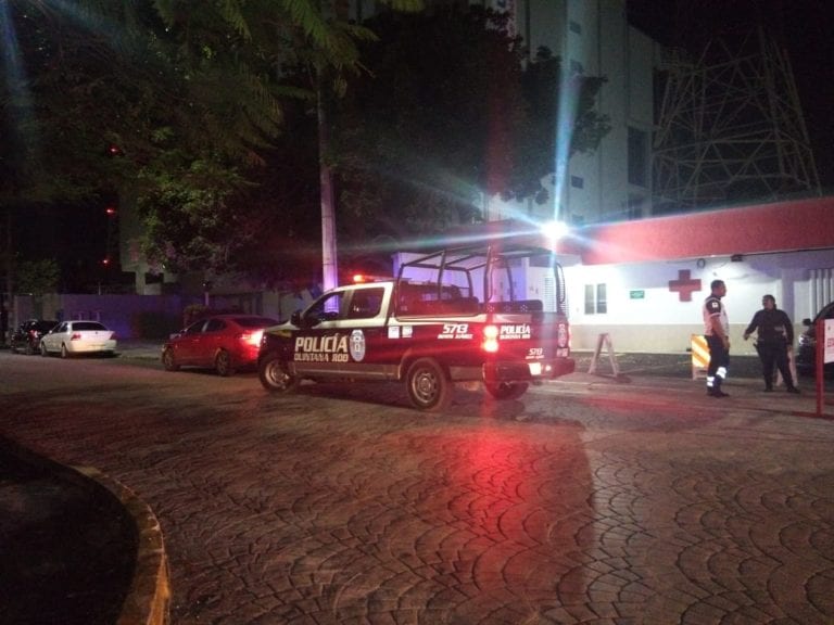 Un hombre llegó en taxi a la Cruz Roja Mexicana, asegurando haber escapado de una casa de seguridad donde lo tenían secuestrado, en Isla Blanca.