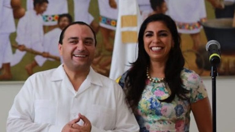 La senadora Marybel Villegas intenta llevar a cabo una nueva simulación