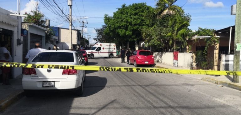 Asalta grupo armado “Tour Acosta” cerca de El Crucero