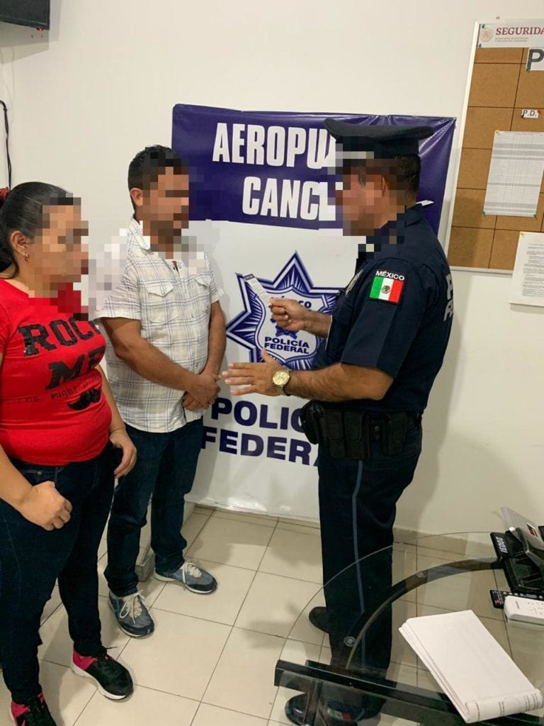 Detienen a salvadoreños en aeropuerto con credenciales falsas