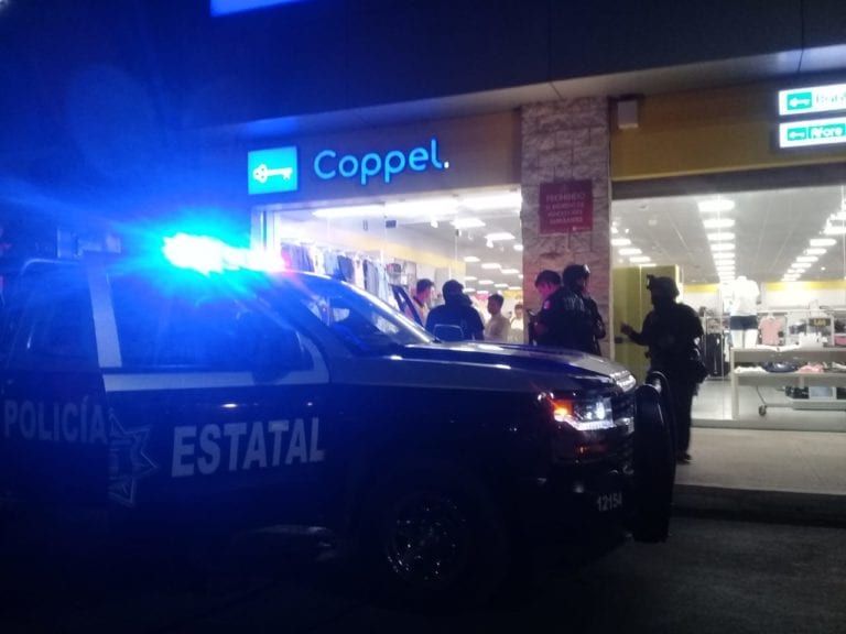 Frustran robo en Coppel de Benito Juárez