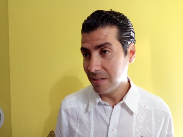 En reunión con Náuticos, Capella les invita a apoyar para dignificar a los policías