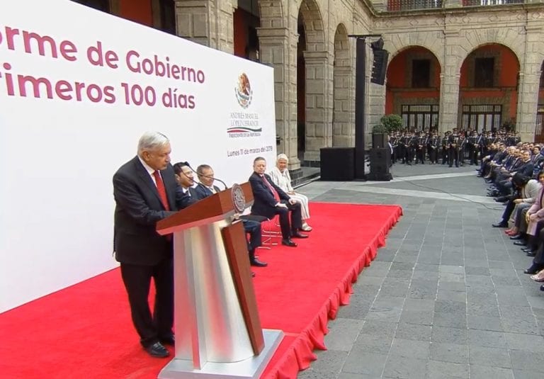 Insiste AMLO que sargazo no es para “alarmarse”