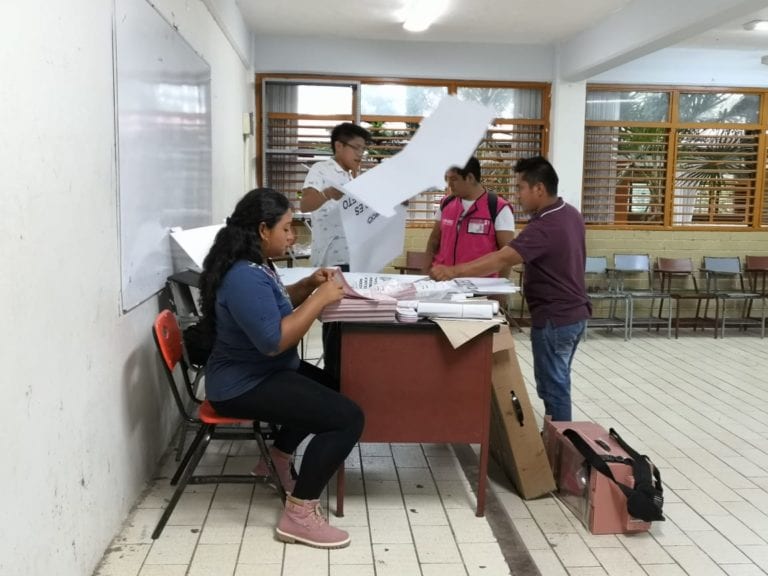 Frío arranque de la jornada electoral en Quintana Roo