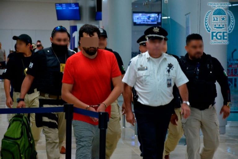 Ex jugador de la NFL es asesinado por su hijo; capturado en Cancún