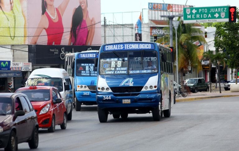 Concesionarios de transporte en Cancún intentan burlar ordenamiento vial con compra de camiones