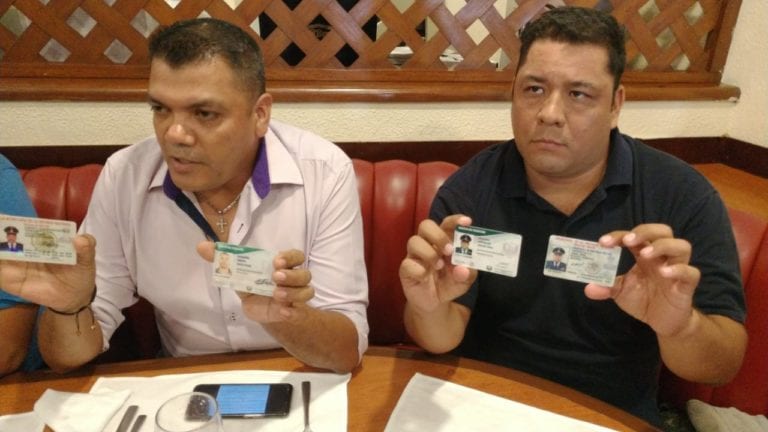 Ex militares armados se victimizan; los acusan de promover despojos
