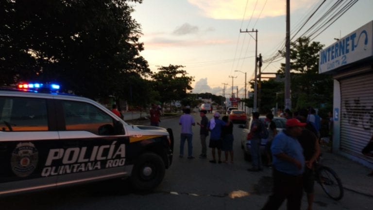 Ejecutan a dos taqueros en Villas del Mar, Cancún