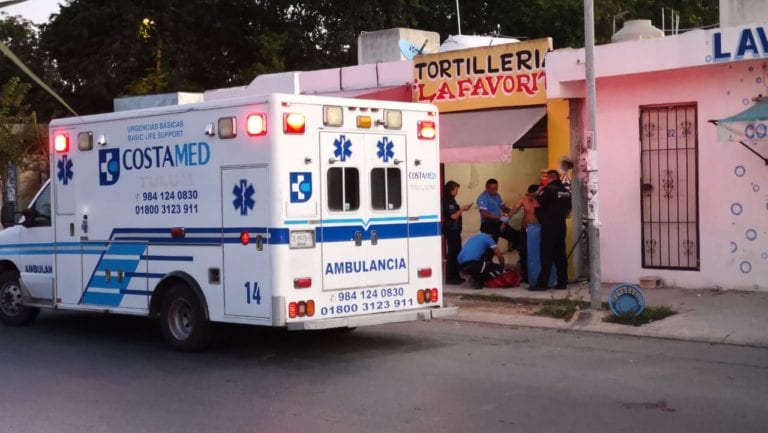 “Madrugan” a una tortillería, hay un joven herido