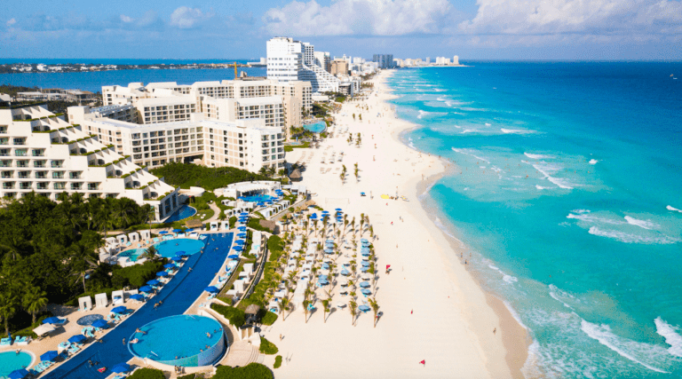 Confirman a Cancún como principal destino turístico de Latinoamérica