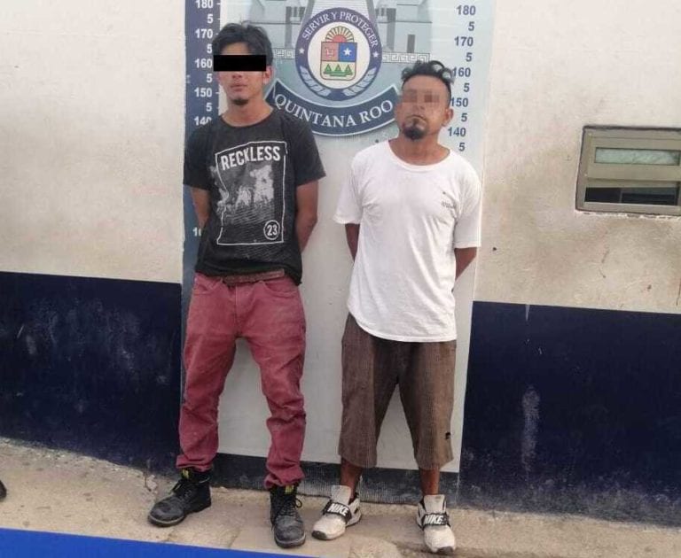 Atrapan a dos en Cancún después de acuchillar a un hombre