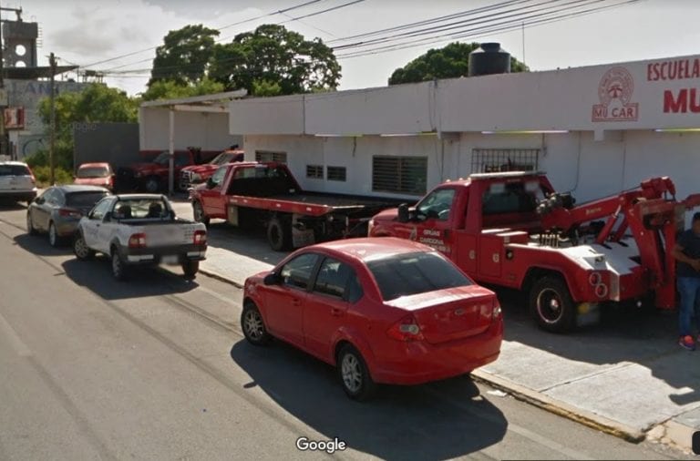 Embargan a “Grúas Cardona” por falta de pago