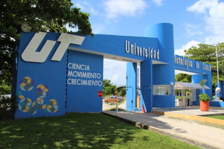 Grupo armado abre cajero automático en la UT Cancún