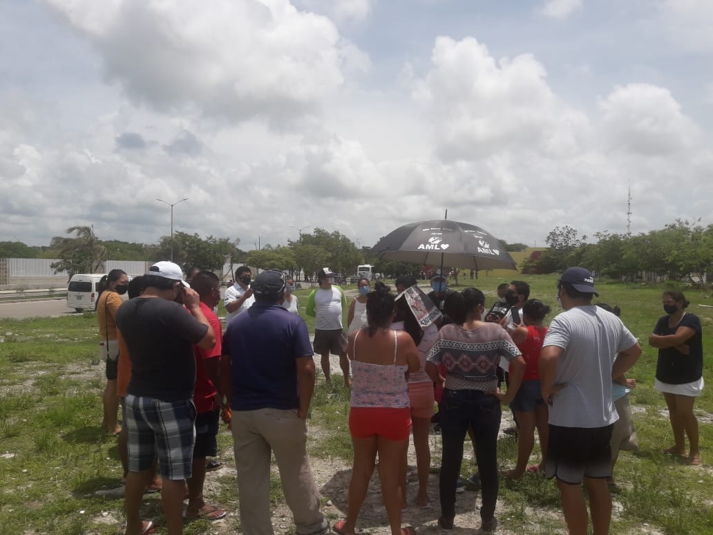 ¡A la brava otra invasión en Playa del Carmen! habitantes de InHouse se